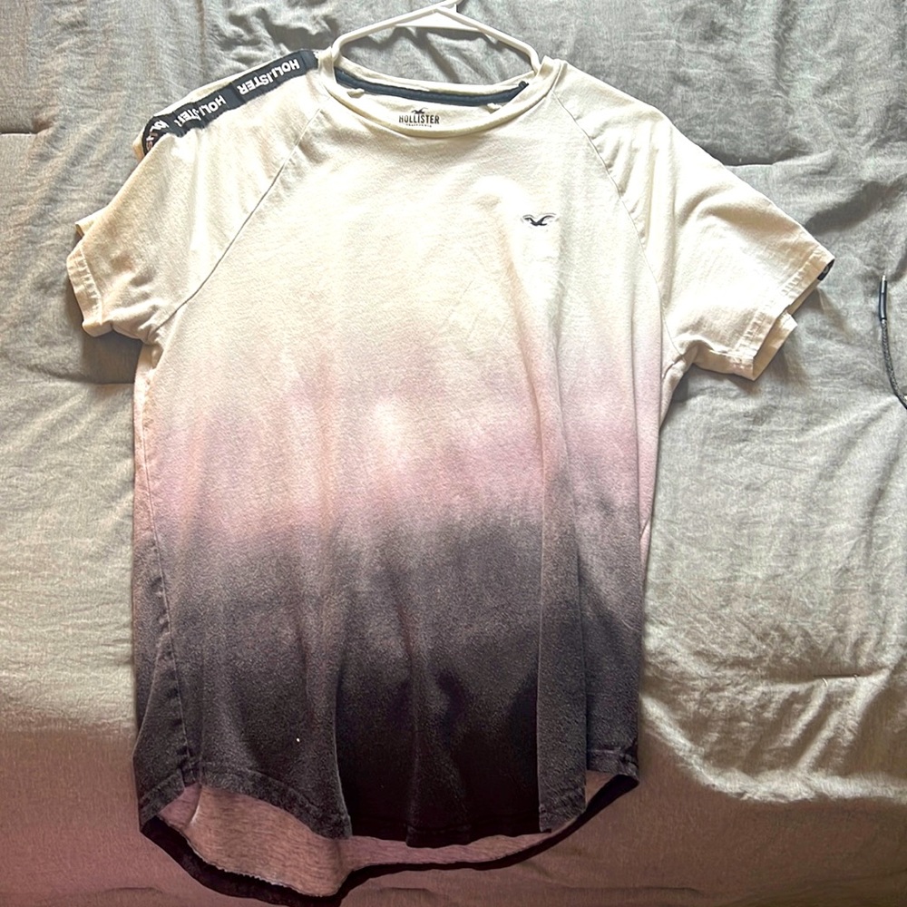 Hollister size M